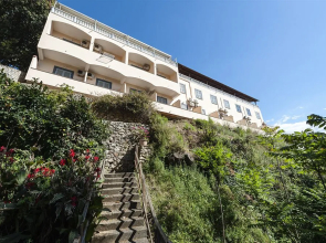 Hotel Ariana