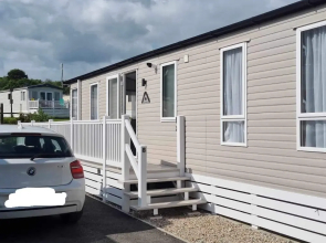 2 Bed Lodge Sleeps 6 - Holiday Park, Parking, Pets