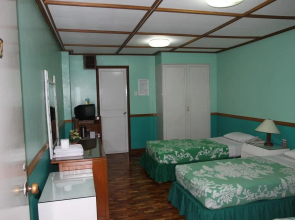 Robelle Hotel