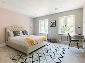 The Ascot Retreat - Spacious 3BDR Home with Parking & Garden