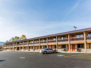 Econo Lodge Inn & Suites Kalispell - Glacier National Park Gateway