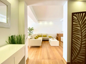 Home Out Luxury Marina Apartment - 2 Bedrooms Sea View