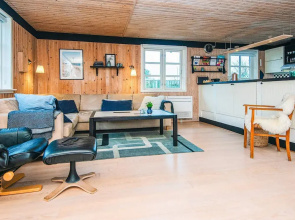 Cozy Cottage by the Sea-by Traum