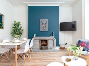 West Mount Apartment
