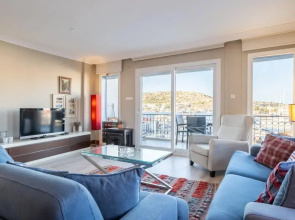 Flat w Sea View Balcony 3 min to Cesme Marina