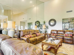 Community Pools & Golf Views: Palm Desert Condo!