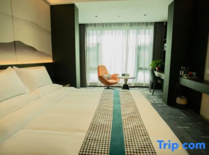 Yueshui Lanting Smart Hotel (Yuan Yongnian New Century Tianzhu Square)