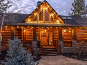 10 - Wild Horse Estate 5 Bedroom Cabin by Redawning