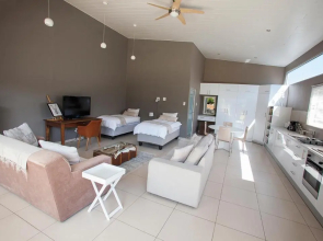 RnB's Studio Apartment