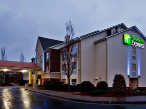 Holiday Inn Express Alpharetta - Roswell by IHG