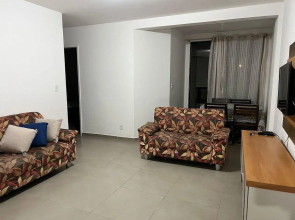Apartamento Familiar, 250 metros da Praia do forte com piscina e campo de Futebol