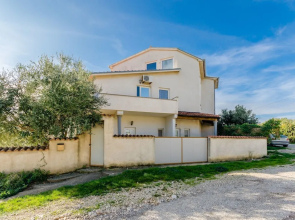 Apartments Danilo