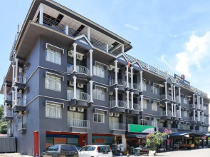 OYO Capital O 89876 Safari Hotel
