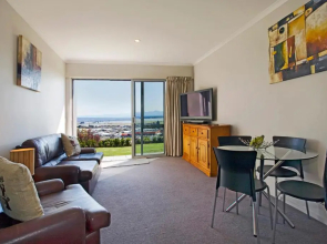 Pinnacle Apartment