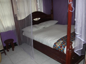 Room in B&B - Amahoro Guest House - Single Room With Shower
