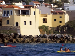'captain's House' Traditional Hotel Suites