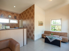 Urbanview Resort Adang Zecky Cisarua Puncak by RedDoorz