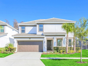 6BR Luxury Home - Family Resort - With Private Pool BBQ and Games Room