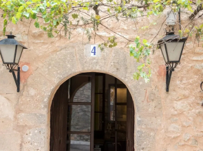 Villa Allegra, casa de pueblo en Randa