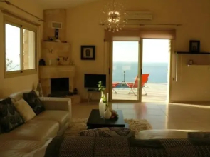 Happy Trails Pomos Panoramic Villa
