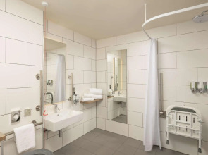 Hampton by Hilton London City