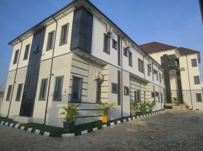 Bryana Resort & Apartment