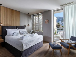 Seafront Apartments by Myseasight