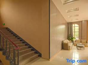 Meixi Light Luxury Hotel