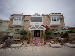 Nobela Hotel