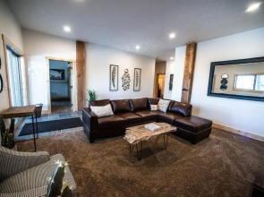Missing Link Chalet At Terry Peak 4 Bedroom Chalet by Redawning