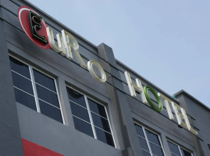 Oyo 90249 Euro Hotel (klang)