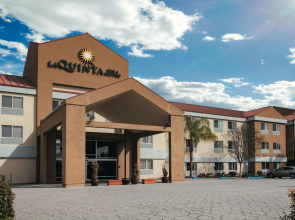 La Quinta Inn & Suites by Wyndham Dublin - Pleasanton
