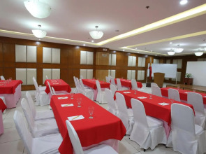 Crown Regency Hotel and Towers