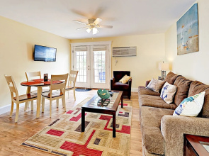New 1br  W/ Water-view Deck 1 Bedroom Condo