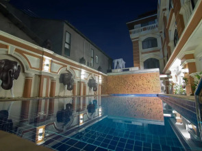 Reaksmey Chanreas Hotel