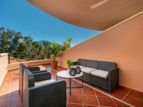 Stunning 2 bedroom apartment Magna Marbella RDR259