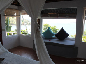 Al Faro Cosmio Hotel