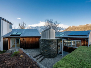 A Stunning Stay - Queenstown Holiday Home