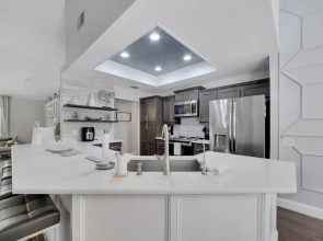 1331 Normandy Cir