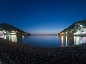 Spacious 1st Floor Apartment With Private Fenced Terrace, Wi-fi and Parking