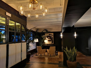 La França Travellers - Adults Only