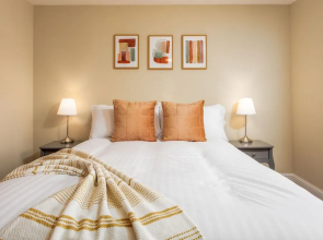 Old Prestwick View - Donnini Apartments