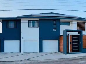 Beautiful, Comfortable House With Pool Jacuzzi With Warm Water
