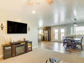 Ranch Escape w/ Patio ~ 21 Mi to Bryce Canyon