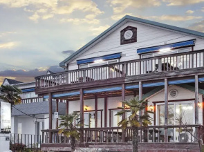 Namhae Mongdol Beach Pension