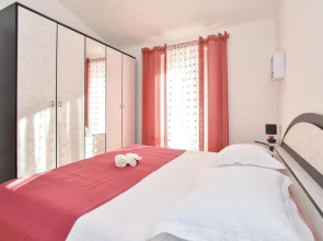 Amazing Home in Blato na Cetini With Wifi and 4 Bedrooms