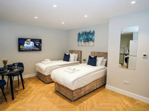 Wisteria F2 - single beds