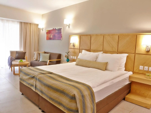 Ein Gedi Kibbutz Hotel