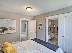 Sioux Falls Abode w/ Fire Pit - 1 Mi to Dtwn!