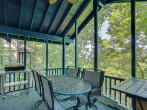 Screened Deck: Margaritaville Lake Resort Retreat!